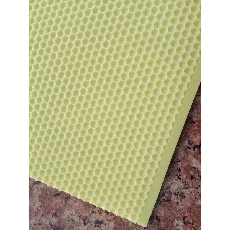 Beeswax Foundation Sheet Supplier - OEM Beekeeping Supply