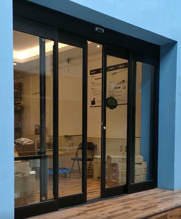 Set door and project