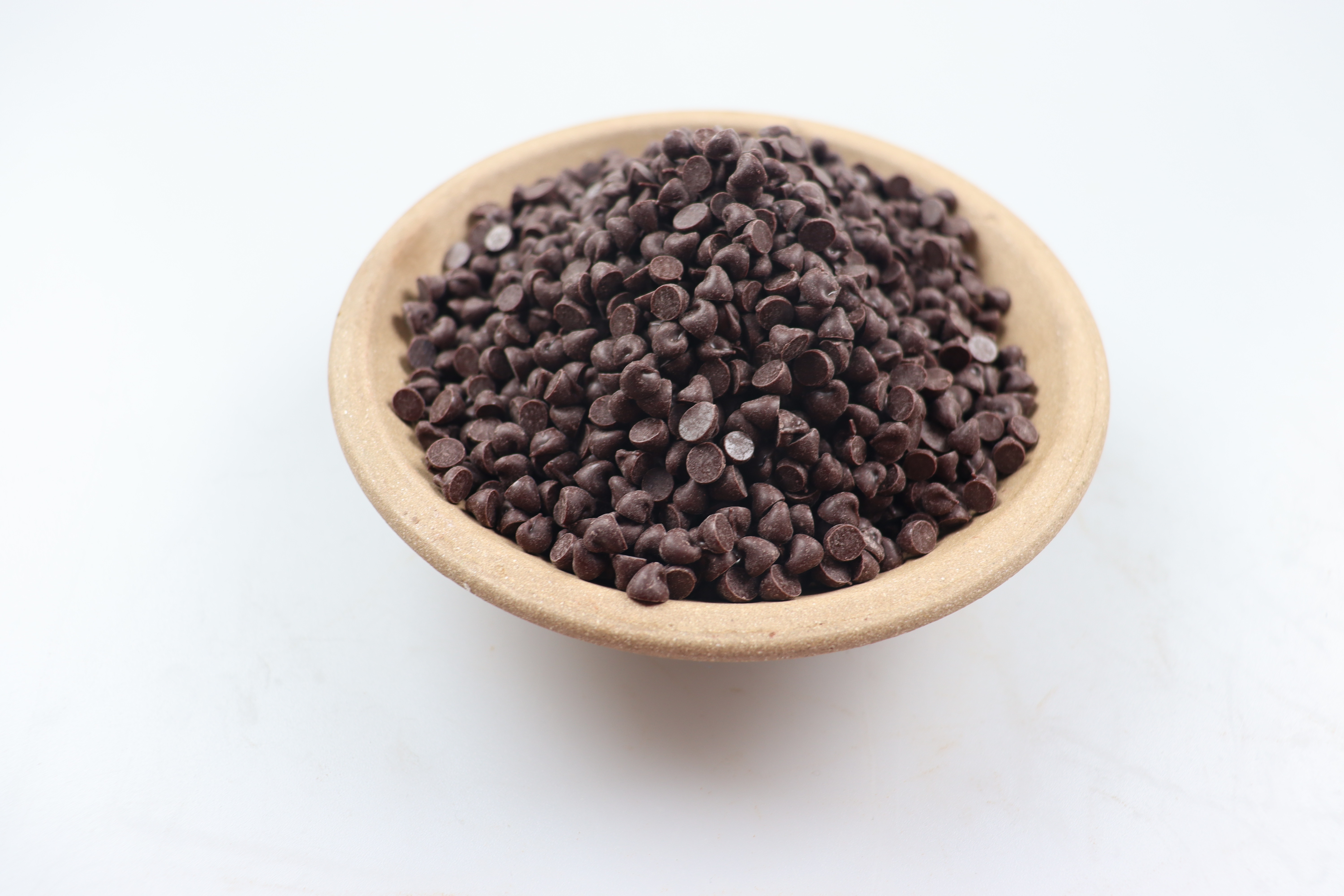 Heat-resistant chocolate beans