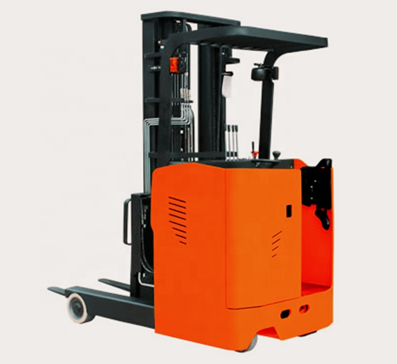 Reach truck