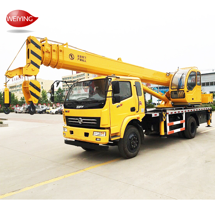 TRUCK CRANE