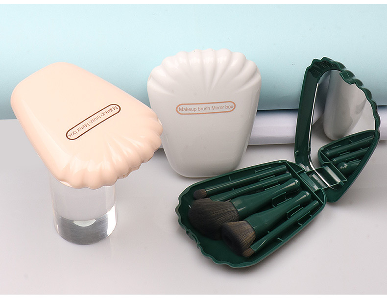 Travel & Portable Brush